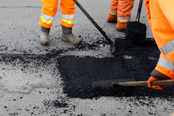 Pothole-repair-services-600x400